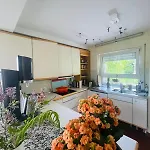 Hawks Villa