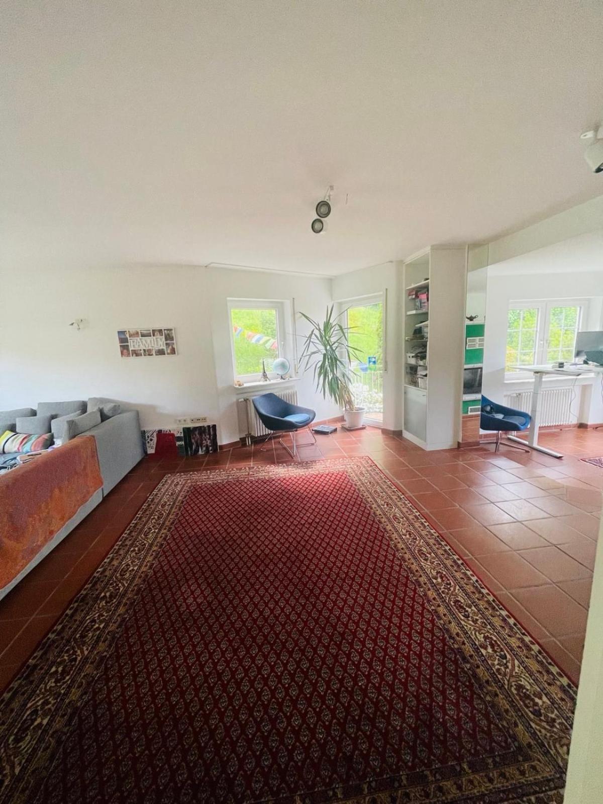 Hawks Villa *